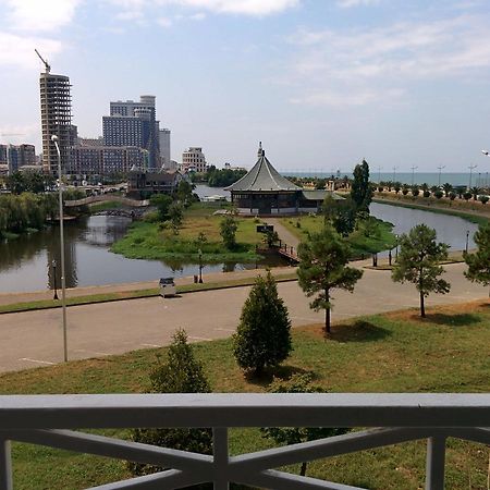 Paradise Apartment Batumi Exterior foto