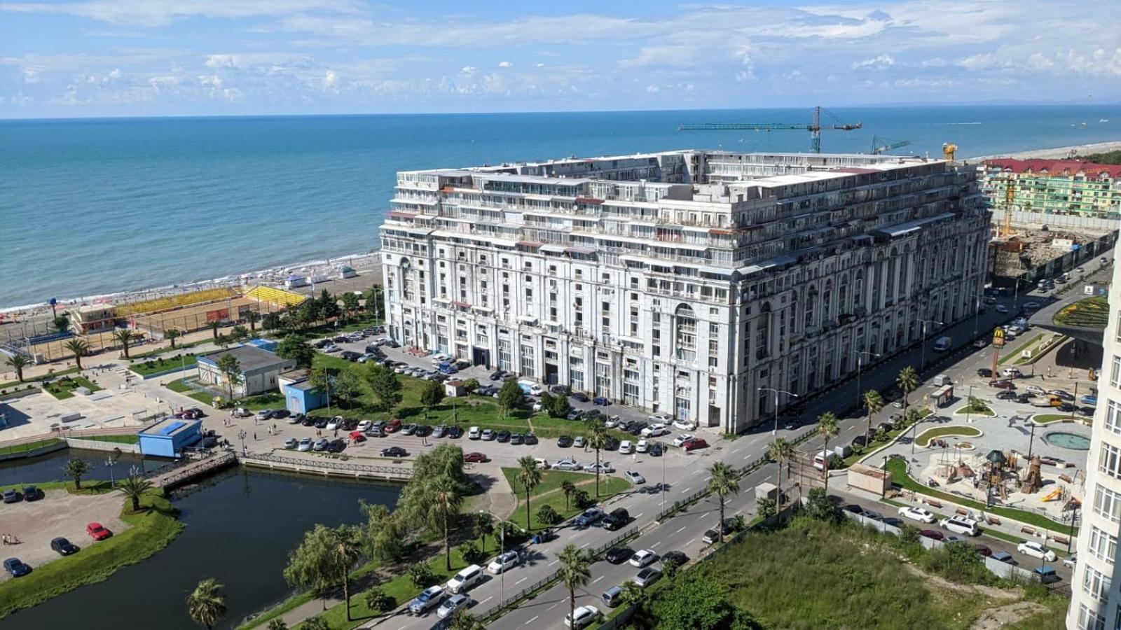 Paradise Apartment Batumi Exterior foto